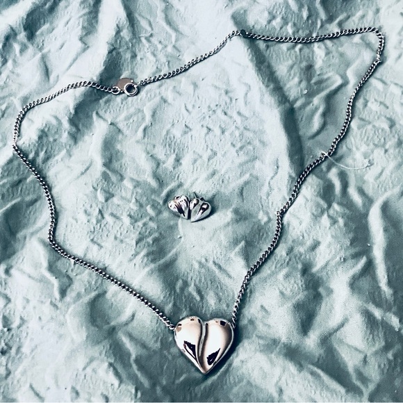 Avon vintage 1977 puffed heart pendant necklace - Picture 5 of 5